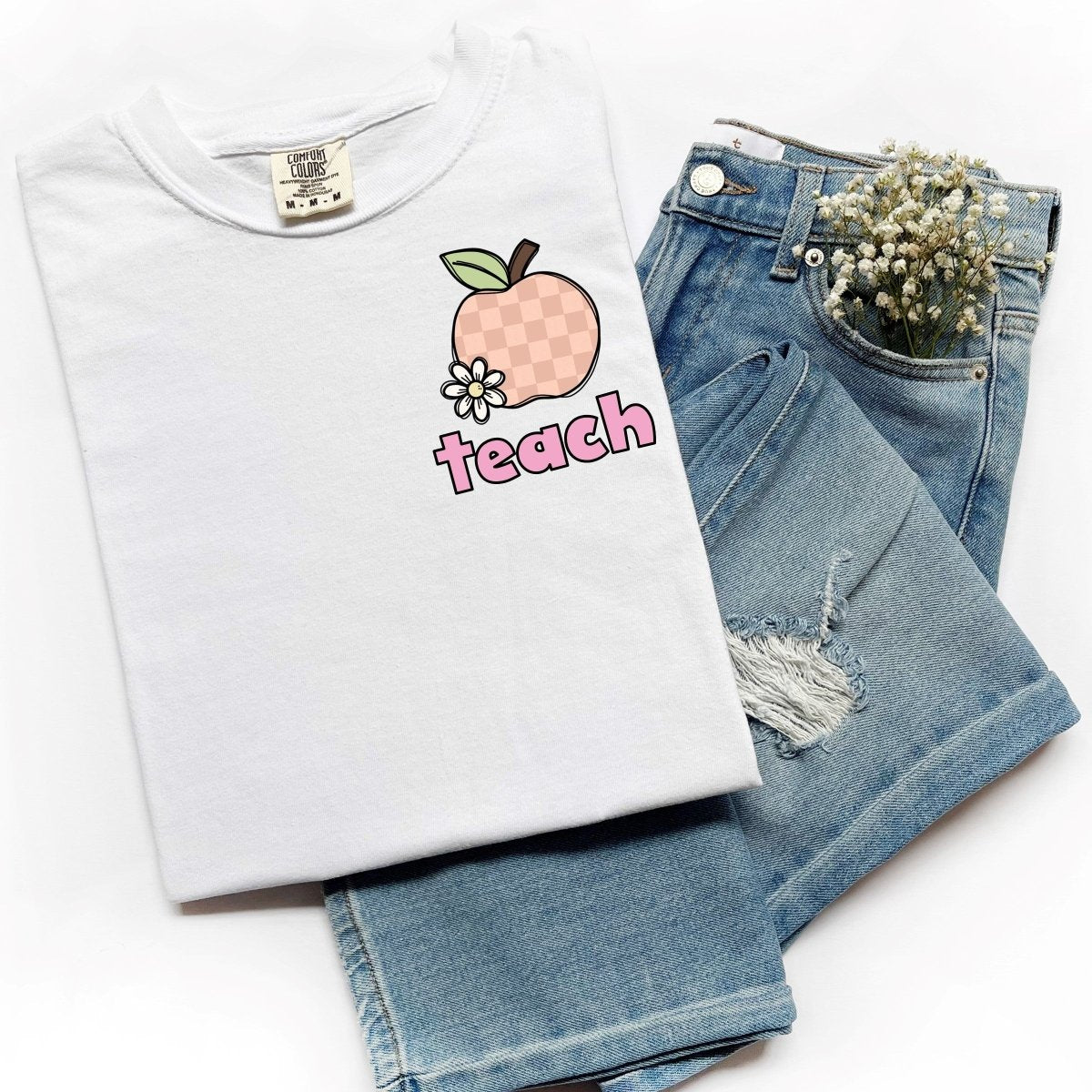 Apple "Teach" Teacher T-Shirt | Fall T-Shirt